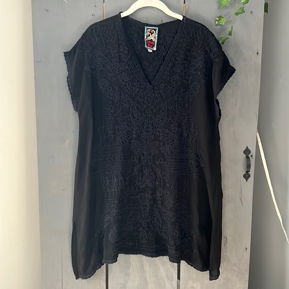 Johnny Was Black Navy Boho Hippie Flowy Short Sleeve Embroidered Floral Tunic